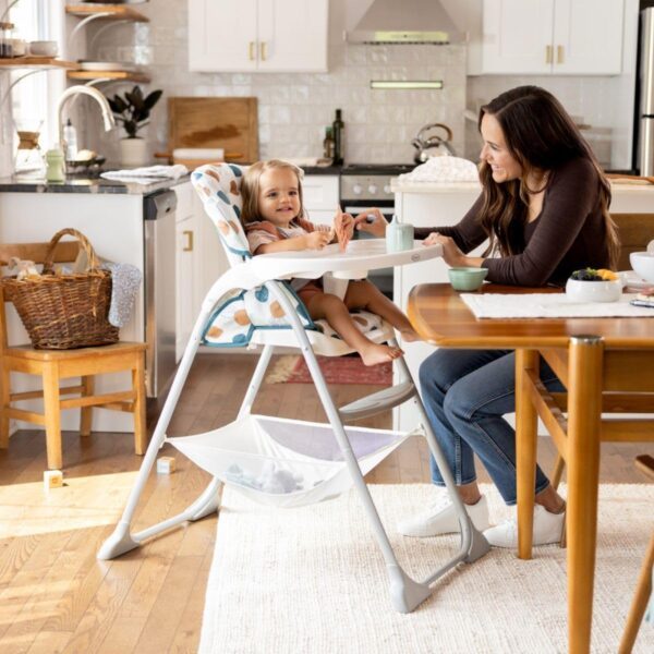 Graco SnackEase quick one-hand folding highchair, lightweight at only 6.3kg and comes with 3 recline positions for babies comfort, Organza fashion - Image 4