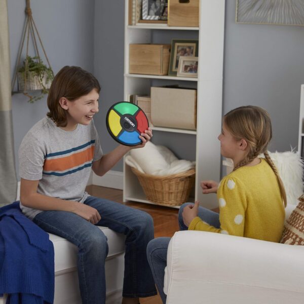 Hasbro Gaming, Simon, Electronic Memory Game, for Kids, Ages 8 and Up, Handheld Light and Sound Game, Classic Simon - Image 4